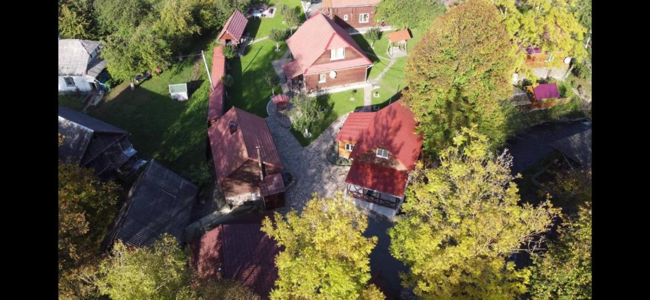 Зачаровані Карпати, Воловець Exterior foto